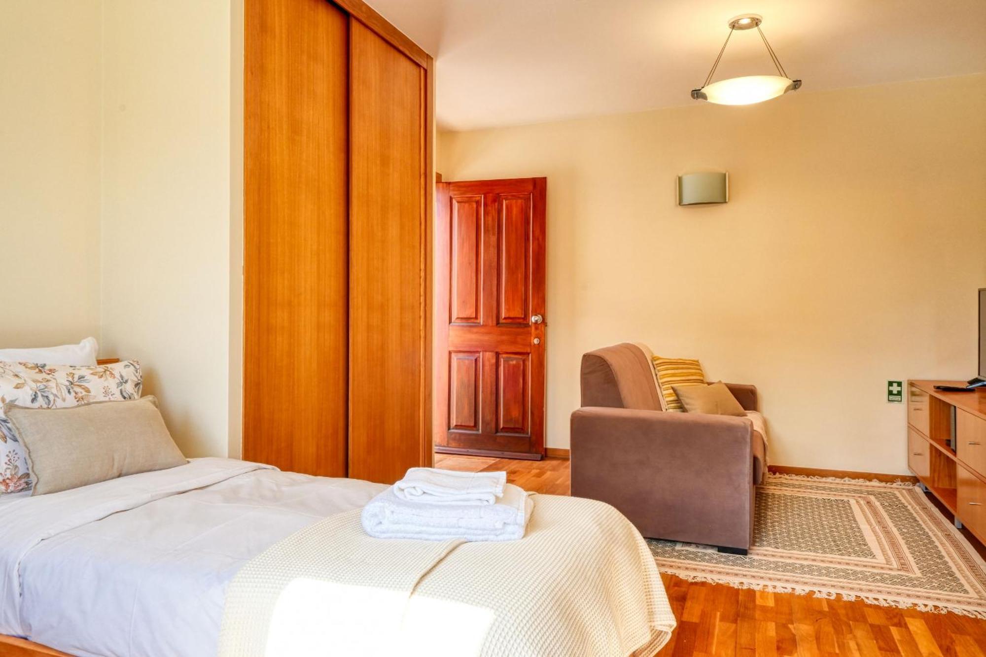 Apartment Largo Dos Milagres, A In Madeira *